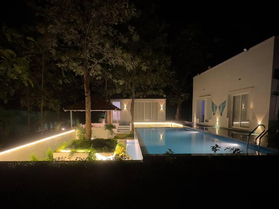 Serenity Farm Stay Hampāpura Esterno foto