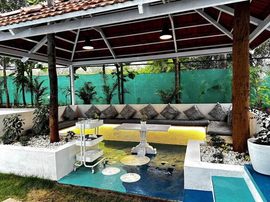 Serenity Farm Stay Hampāpura Esterno foto